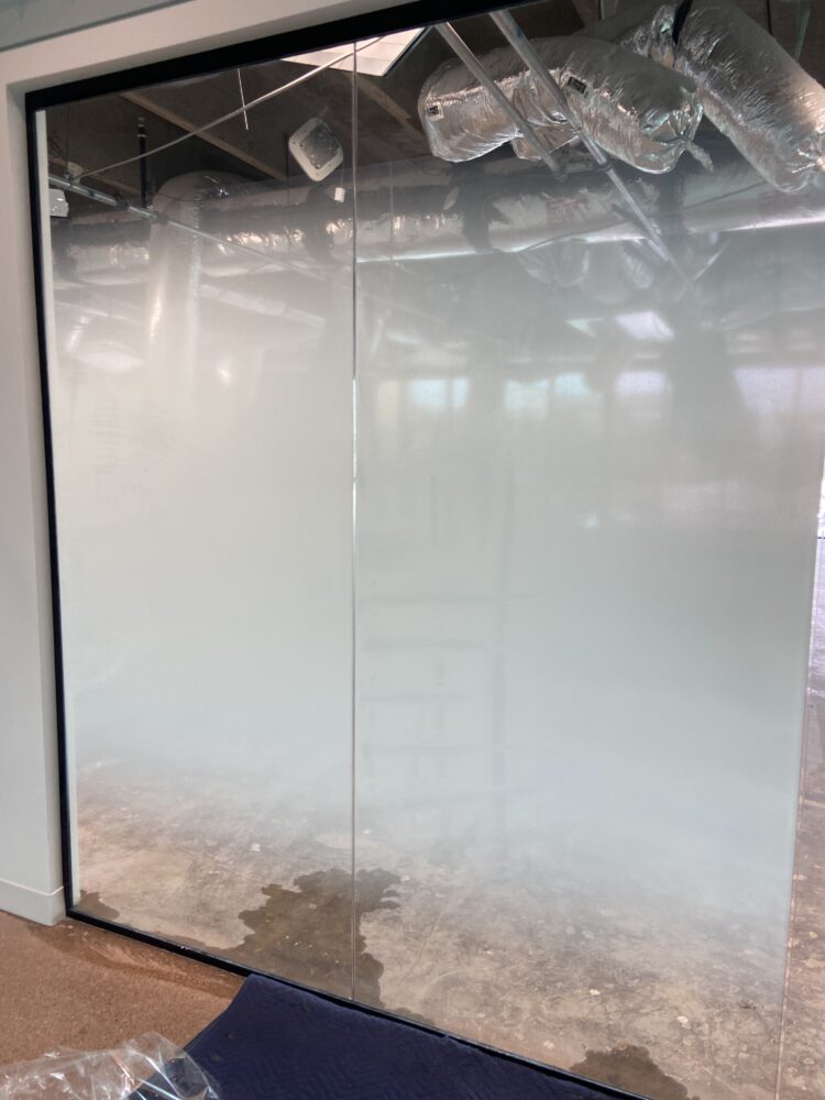 Decorative Frosted Privacy Glass for Meeting Rooms